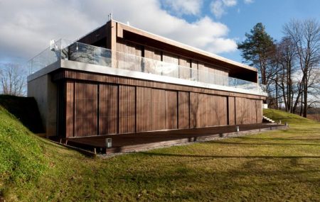 Thermowood Fa falburkolat építési útmutató Olvassa el a Thermowood (hőkezelt) homlokzati fa falburkolat építési útmutatónkat, ismerje meg minőségi fa falburkolatainkat!